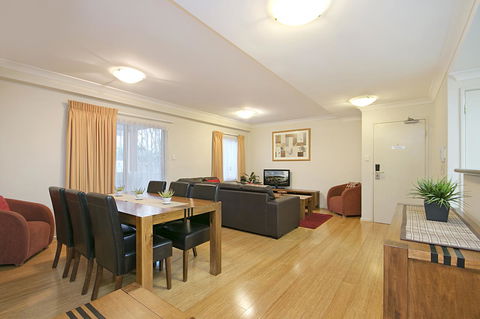 Perth Short Stays - Food Delivery Shop 39