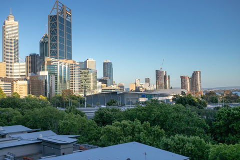 Perth Short Stays - Food Delivery Shop 8