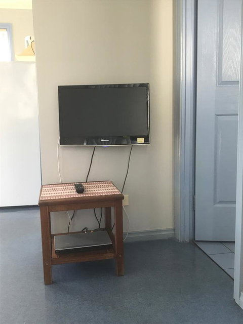 Riverview Tourist Park - Food Delivery Shop 4