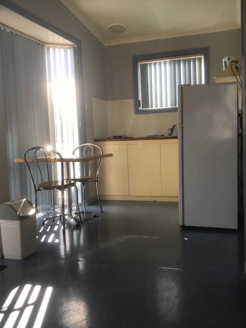 Riverview Tourist Park - Food Delivery Shop 12
