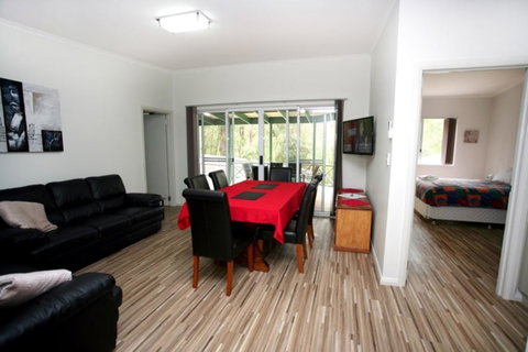 Riverview Tourist Park - Food Delivery Shop 28