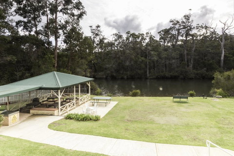 Riverview Tourist Park - Food Delivery Shop 24