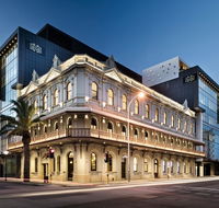 The Melbourne Hotel - Food Delivery Shop