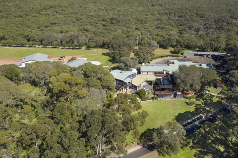 Karriview Margaret River - Food Delivery Shop 31