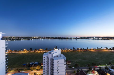 Pan Pacific Perth - Food Delivery Shop 7