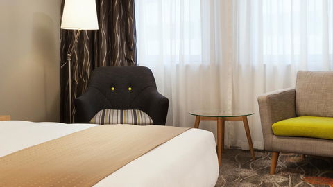 Holiday Inn Perth City Centre, An IHG Hotel - Food Delivery Shop 23