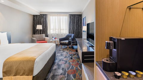 Holiday Inn Perth City Centre, An IHG Hotel - Food Delivery Shop 25