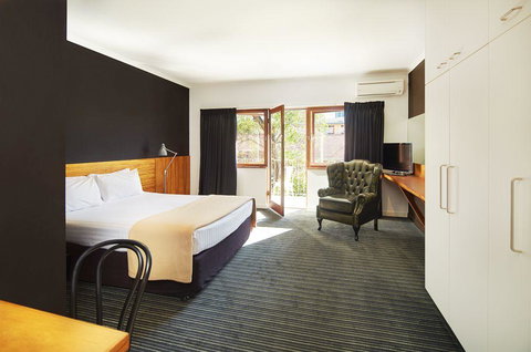 Riverview On Mount Street - Food Delivery Shop 25