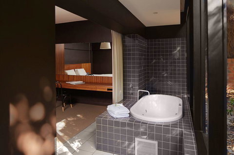 Riverview On Mount Street - Food Delivery Shop 31