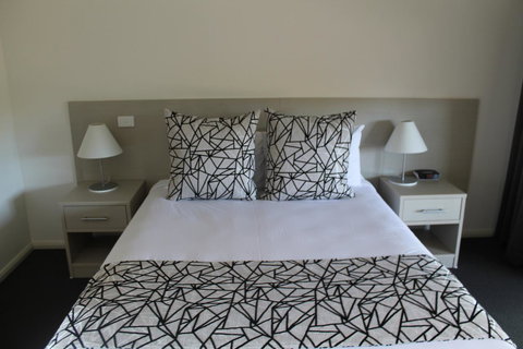 Hunter Gateway Motel - Food Delivery Shop 5