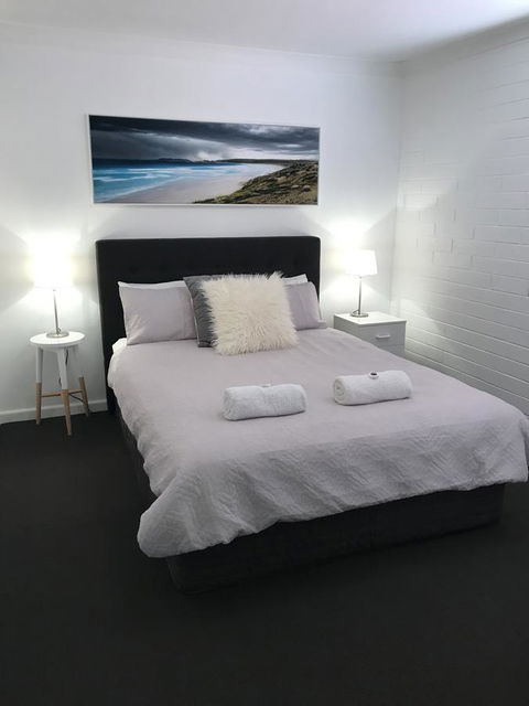 Archipelago Apartments Esperance - Pet Food Australia 24