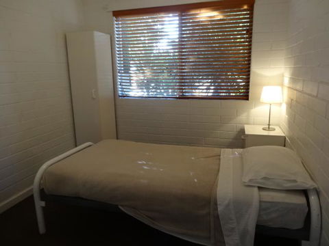 Archipelago Apartments Esperance - Pet Food Australia 2