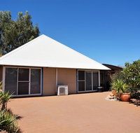 Osprey Holiday Village Unit 110 - Wake up to the birds in your 4 poster bed with a view - Food Delivery Shop