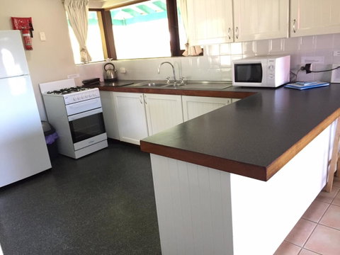 Beachside Prevelly Villas - Food Delivery Shop 21