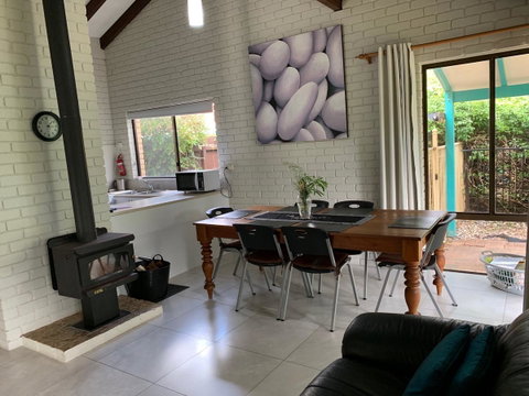 Beachside Prevelly Villas - Food Delivery Shop 5