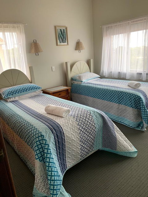 Beachside Prevelly Villas - Food Delivery Shop 23
