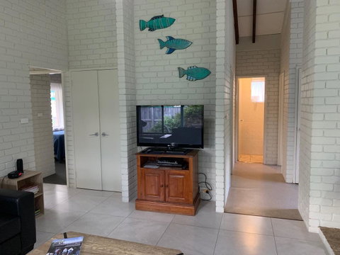 Beachside Prevelly Villas - Food Delivery Shop 2