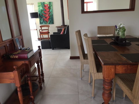 Beachside Prevelly Villas - Food Delivery Shop 35