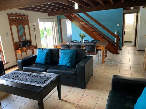 Beachside Prevelly Villas - Food Delivery Shop 25