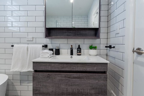 Heritage Townhouse Near Harbour Bridge - Food Delivery Shop 15