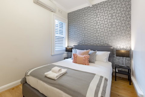 Heritage Townhouse Near Harbour Bridge - Food Delivery Shop 19