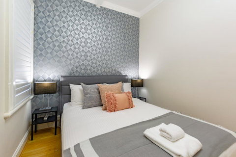Heritage Townhouse Near Harbour Bridge - Food Delivery Shop 27