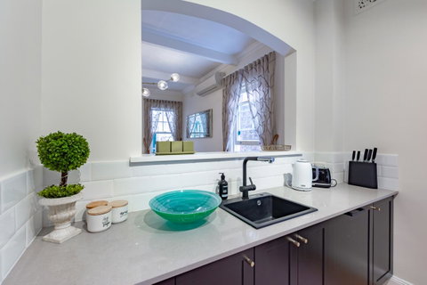Heritage Townhouse Near Harbour Bridge - Food Delivery Shop 35