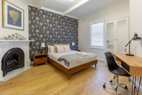 Heritage Townhouse Near Harbour Bridge - Food Delivery Shop 25