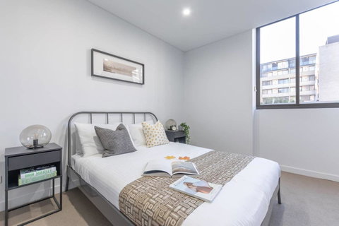 Inner City Stylish Apt Walk To Green Square - Food Delivery Shop 5