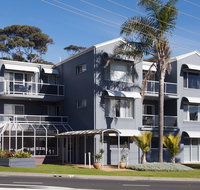 Mollymook Cove Apartments - Food Delivery Shop