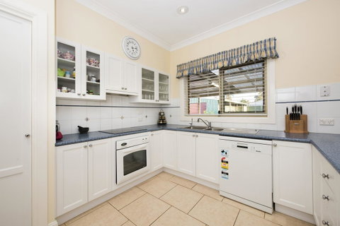 Colonial Court Villas - Food Delivery Shop 9
