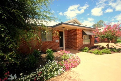 Colonial Court Villas - Food Delivery Shop 21