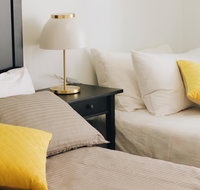 Modern Cosy 2-Bedroom Apartment Hornsby - Food Delivery Shop