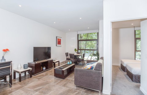 DD Apartments On Day - Pet Food Australia 8