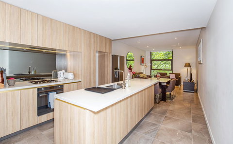 DD Apartments On Day - Pet Food Australia 29