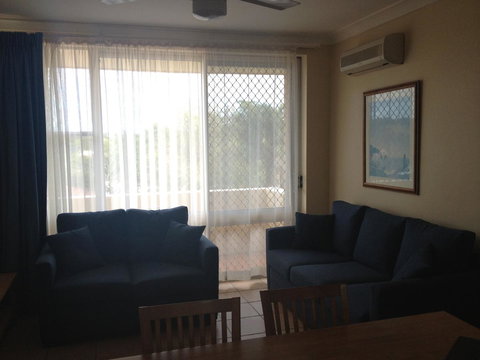 Oxley Cove Holiday Apartment - Food Delivery Shop 13