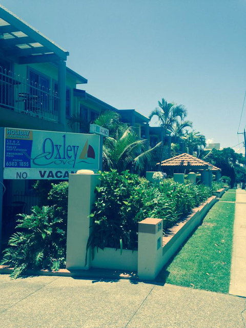 Oxley Cove Holiday Apartment - Food Delivery Shop 4
