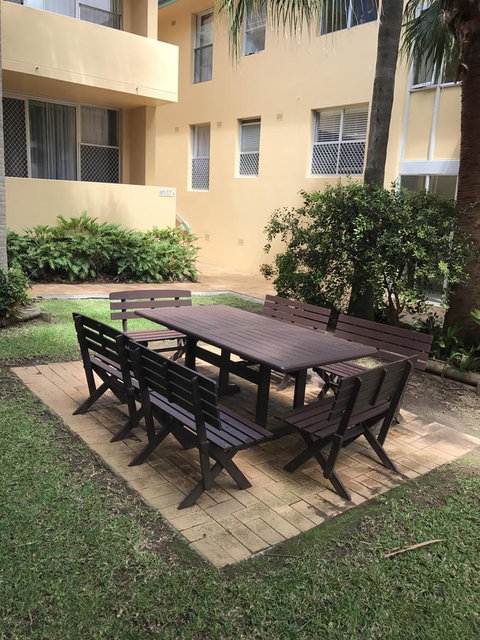 Oxley Cove Holiday Apartment - Food Delivery Shop 7