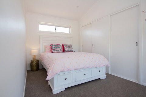 Stay In Mudgee The Grove, The Church, And Premium Private Homestead - Food Delivery Shop 5