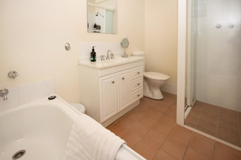 Stay In Mudgee The Grove, The Church, And Premium Private Homestead - Food Delivery Shop 16