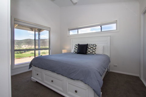Stay In Mudgee The Grove, The Church, And Premium Private Homestead - Food Delivery Shop 6