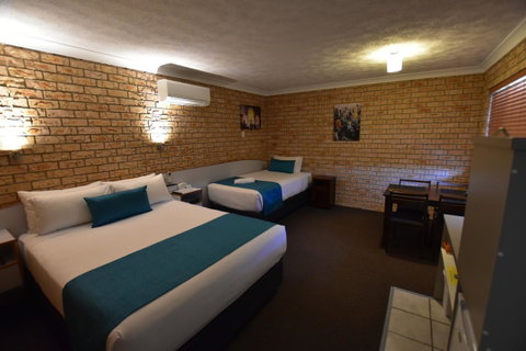 Best Western Kennedy Drive Airport Motel - Food Delivery Shop 15