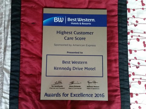 Best Western Kennedy Drive Airport Motel - Food Delivery Shop 31