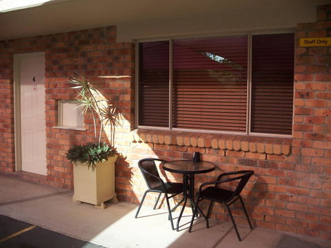 Best Western Kennedy Drive Airport Motel - Food Delivery Shop 28