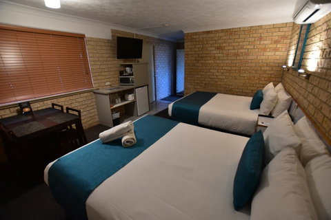 Best Western Kennedy Drive Airport Motel - Food Delivery Shop 14