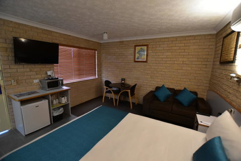 Best Western Kennedy Drive Airport Motel - Food Delivery Shop 16