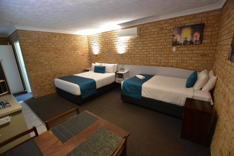 Best Western Kennedy Drive Airport Motel - Food Delivery Shop 13