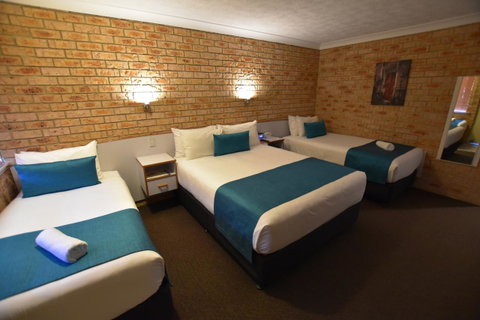 Best Western Kennedy Drive Airport Motel - Food Delivery Shop 24