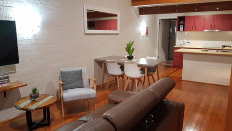 Great Escape Lofts - Food Delivery Shop 2