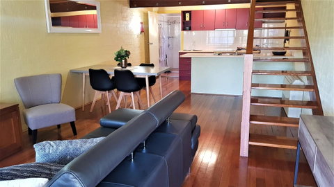 Great Escape Lofts - Food Delivery Shop 18